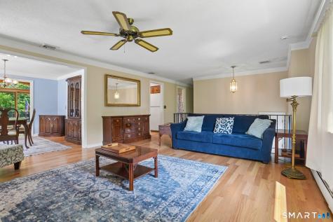 2496 Long Hill Road Guilford CT 06437