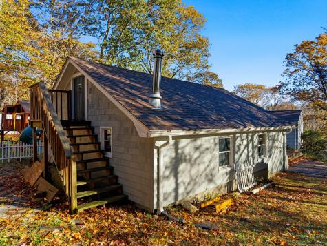 72 Society Road East Lyme CT 06357