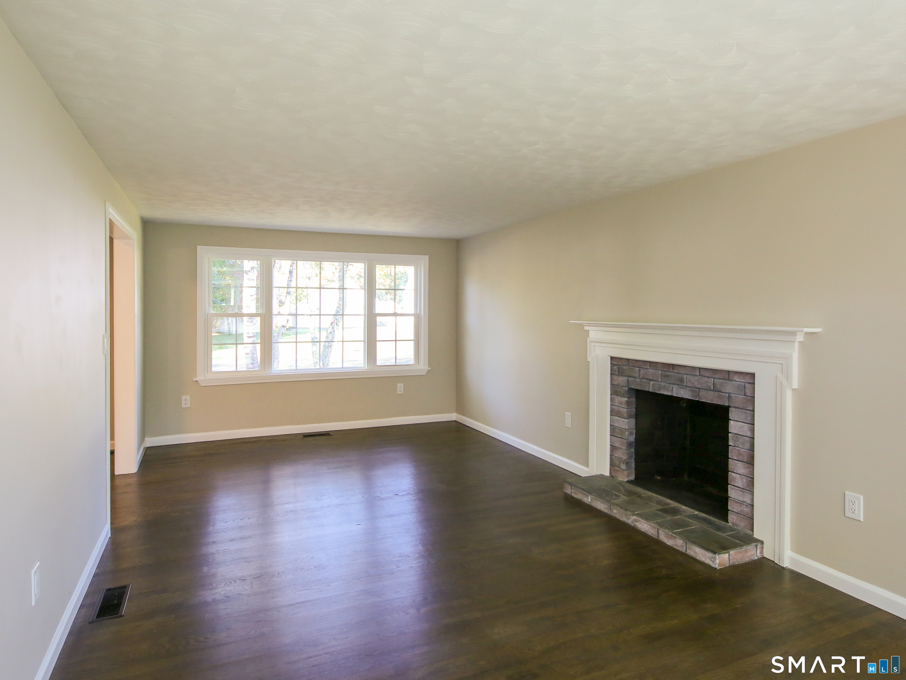 19 Van Buren Road Enfield CT 06082