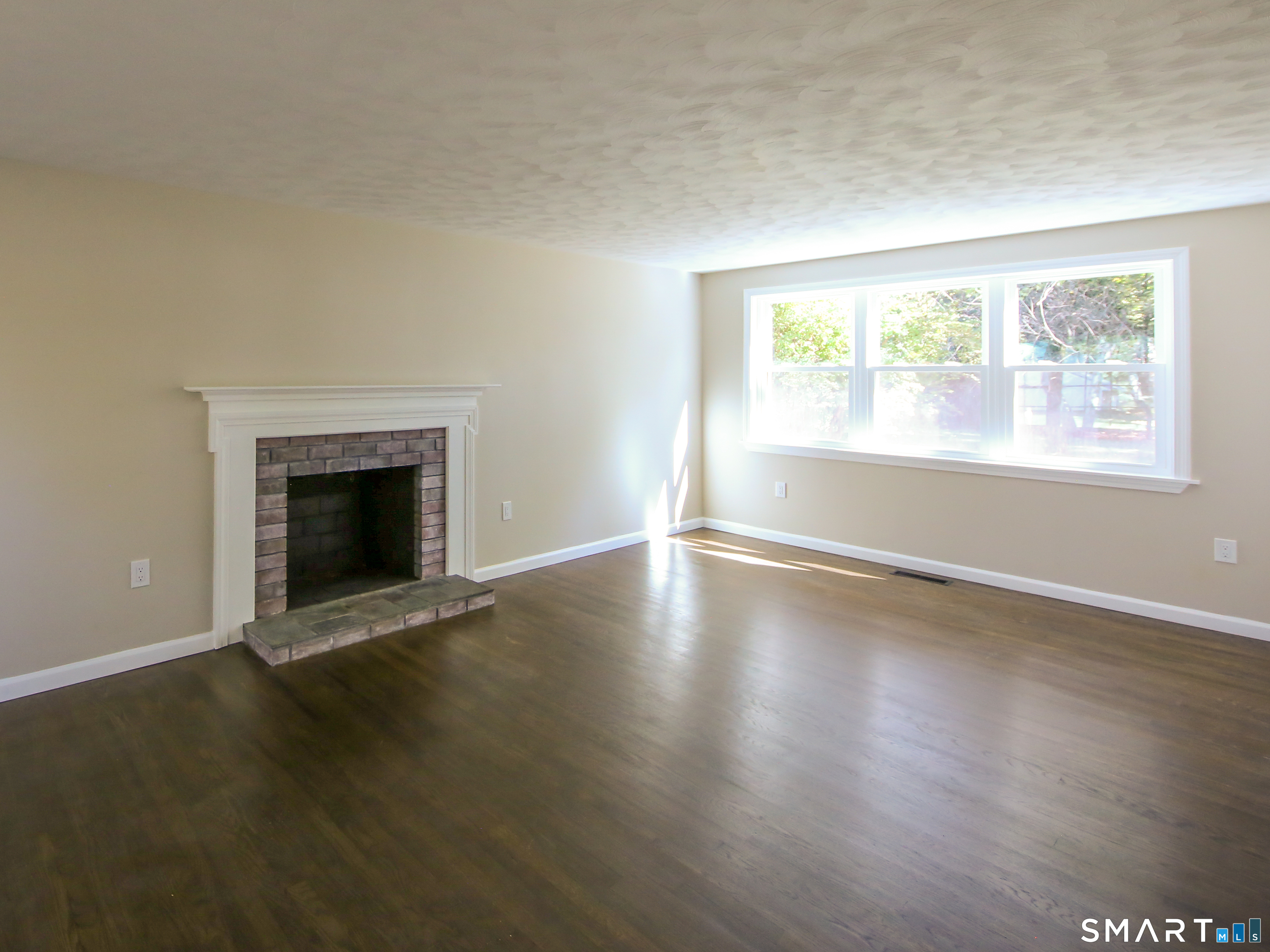 19 Van Buren Road Enfield CT 06082