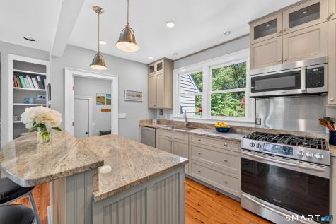 697 Noank Road Groton CT 06355