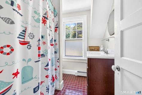 697 Noank Road Groton CT 06355