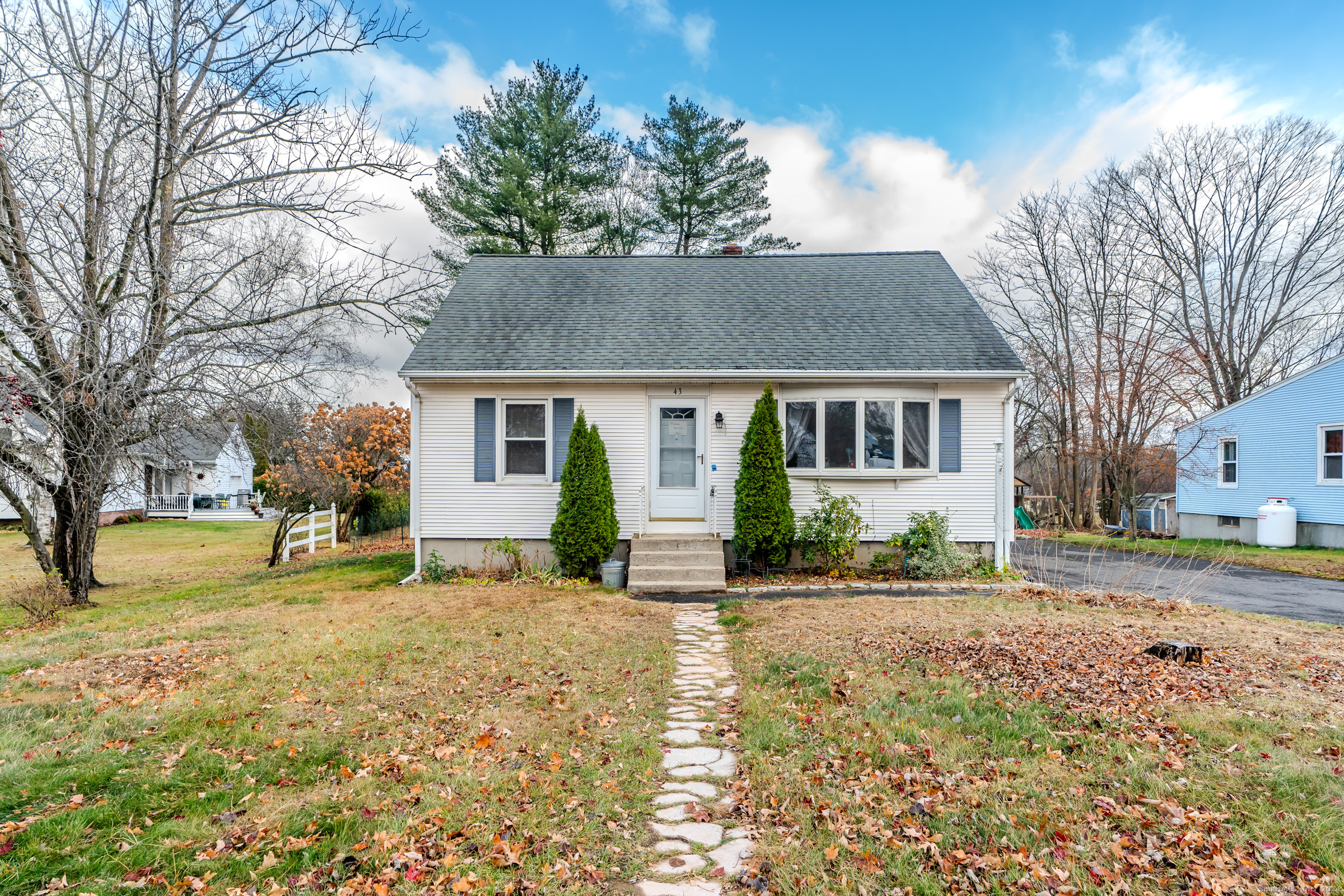 43 Old King Street Enfield CT 06082