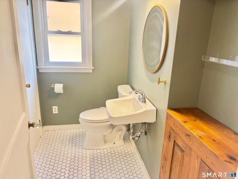 285 Cooper Hill Street Manchester CT 06040