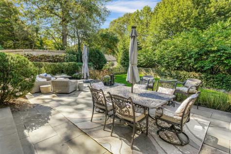 93 Mansfield Avenue Darien CT 06820