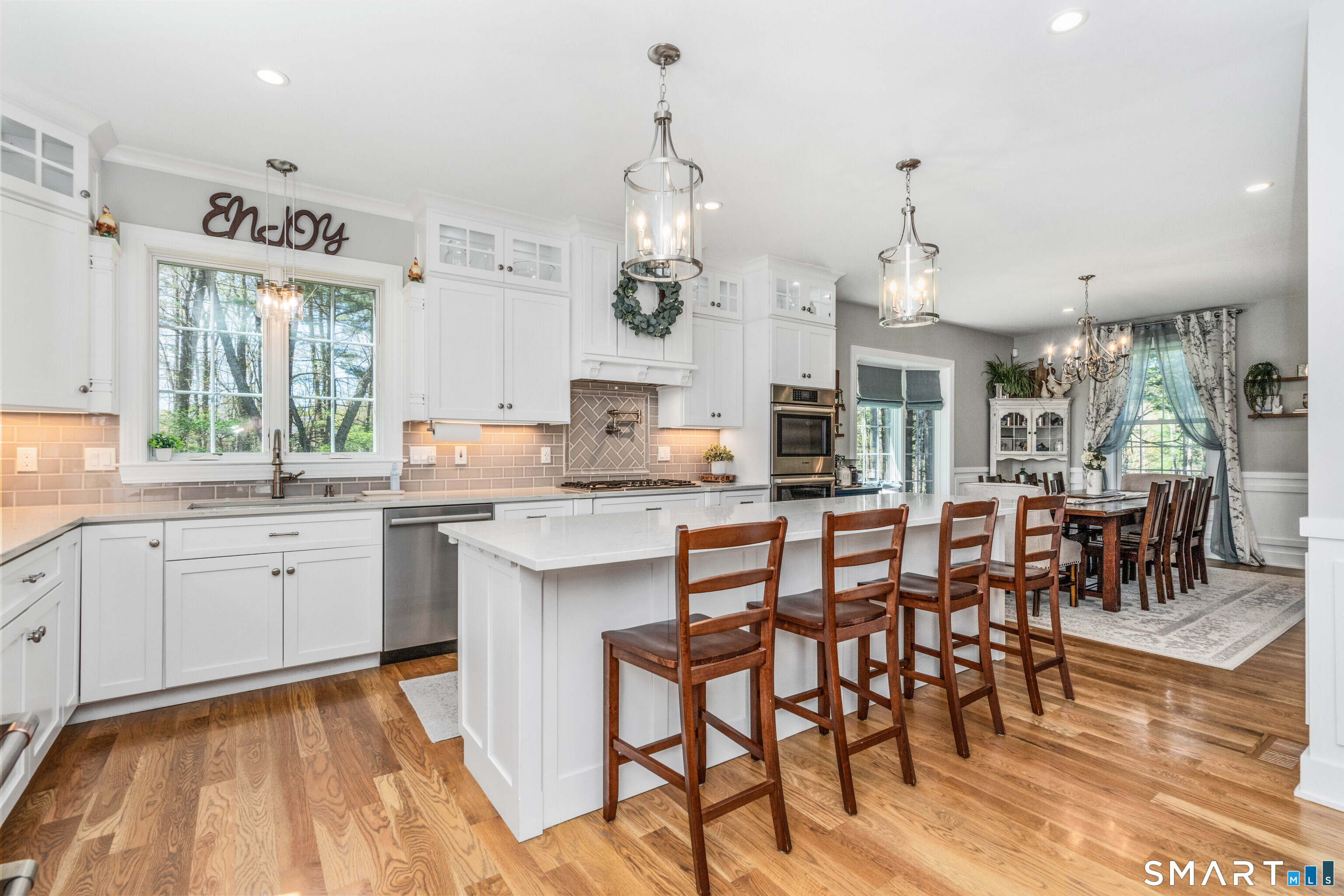 152 Old Farms Road Simsbury CT 06070