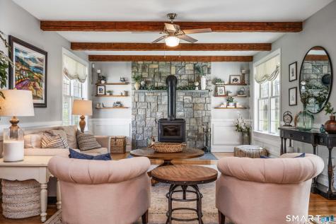 152 Old Farms Road Simsbury CT 06070
