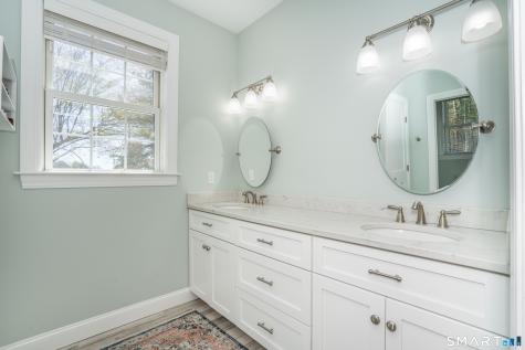 152 Old Farms Road Simsbury CT 06070