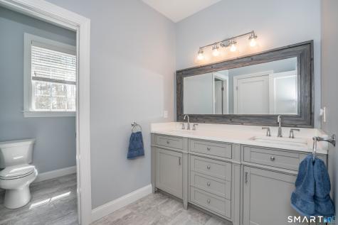 152 Old Farms Road Simsbury CT 06070