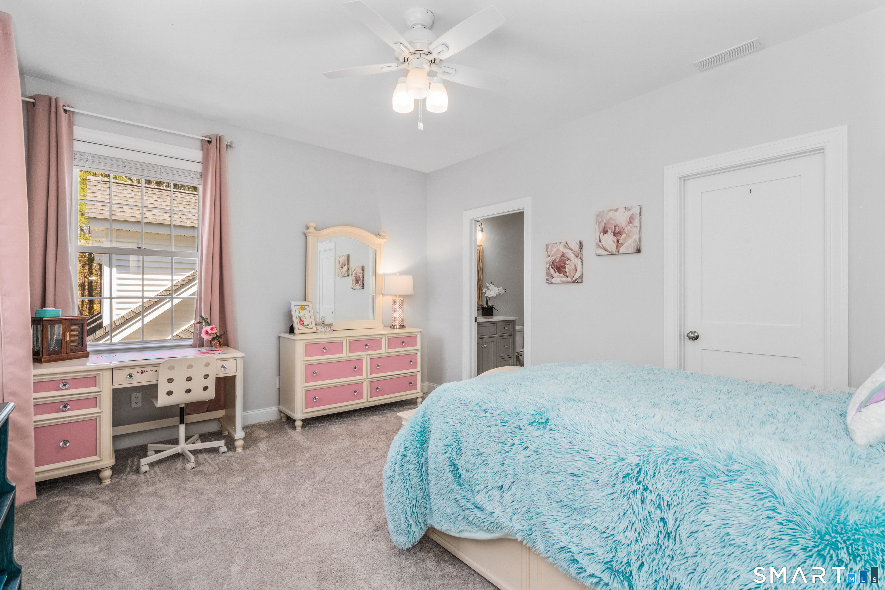 152 Old Farms Road Simsbury CT 06070