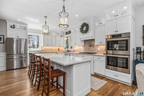 152 Old Farms Road Simsbury CT 06070
