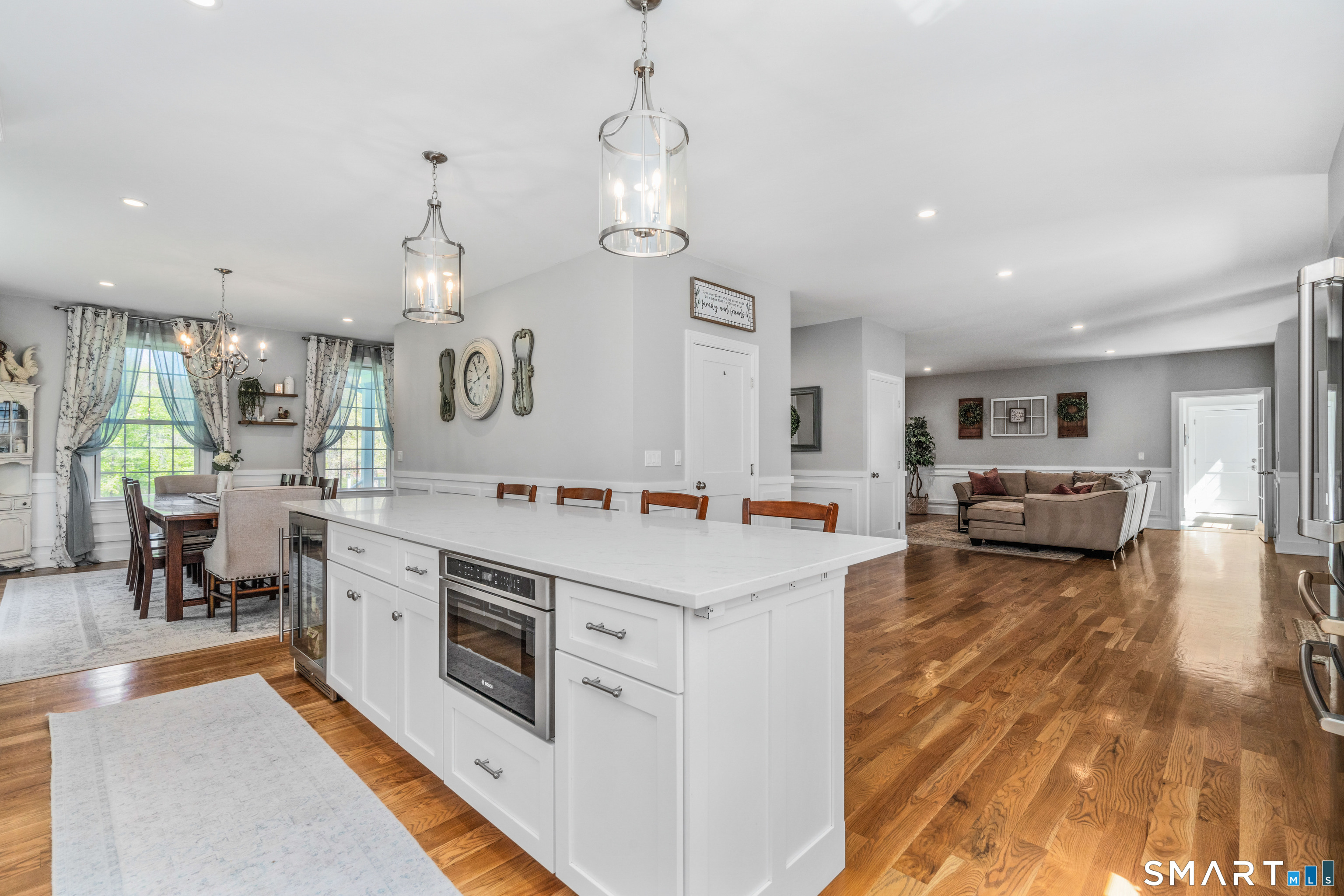 152 Old Farms Road Simsbury CT 06070