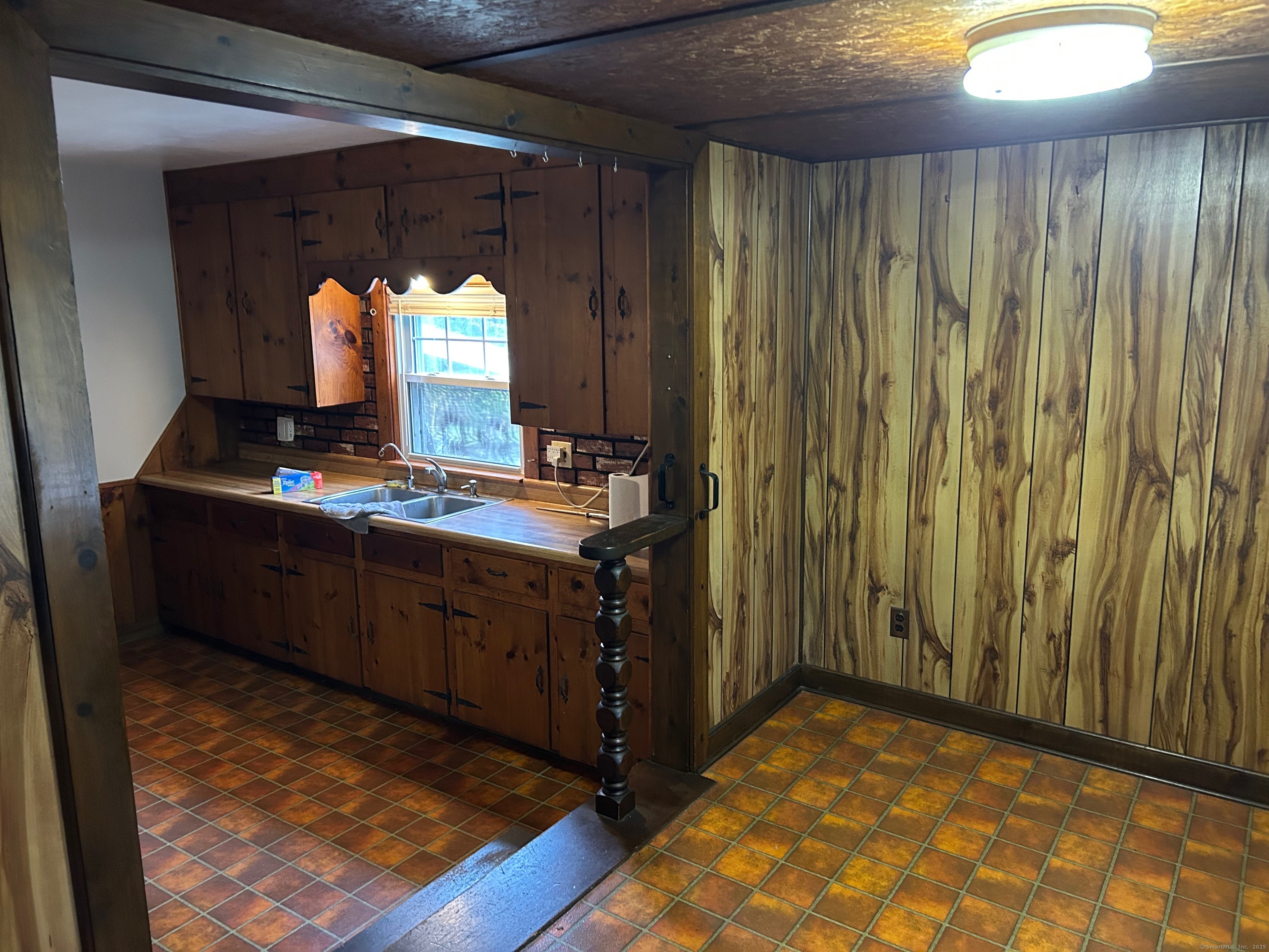 58 West Chippen Hill Road Burlington CT 06013