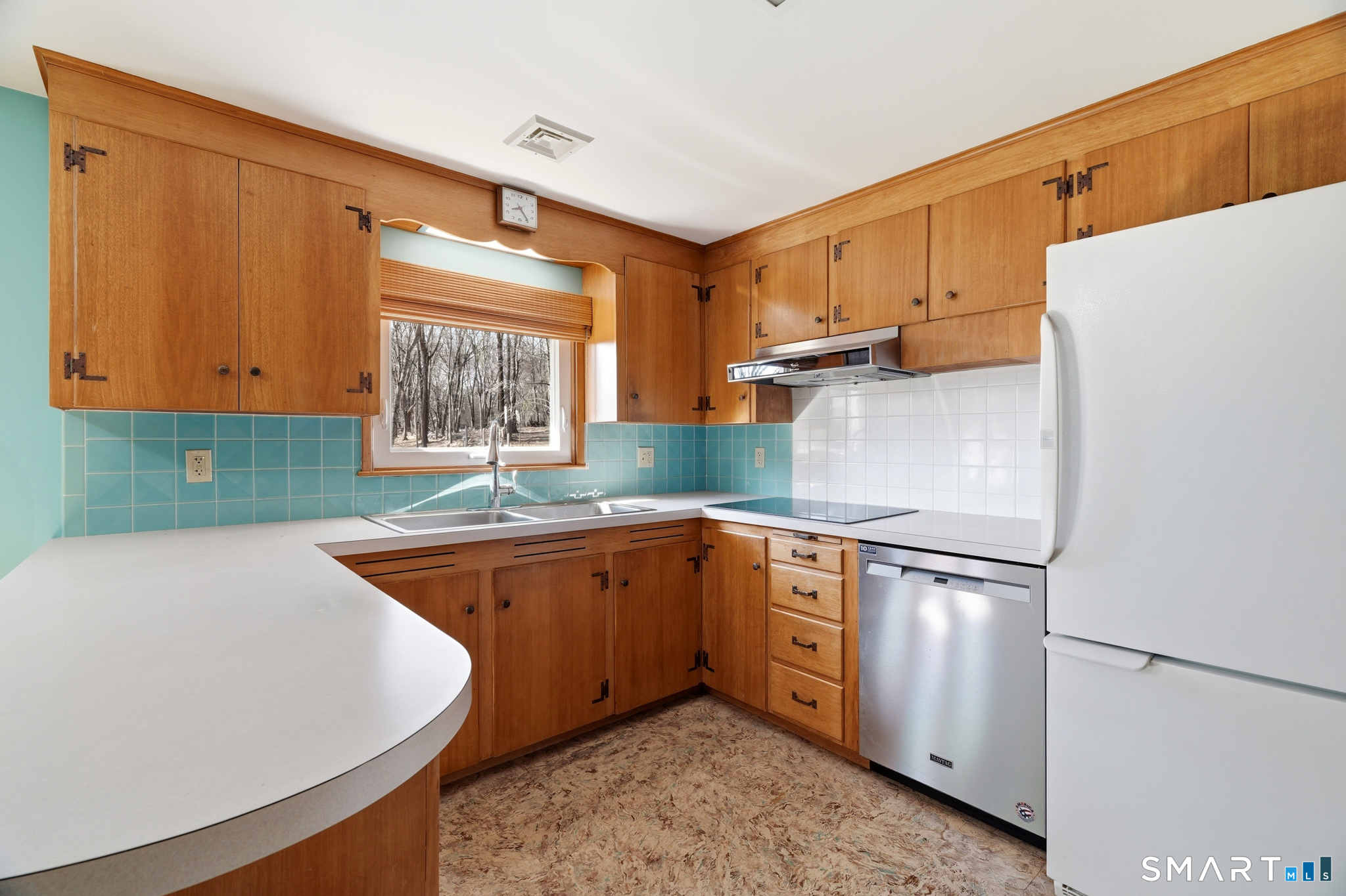 24 Rankin Court Montville CT 06382