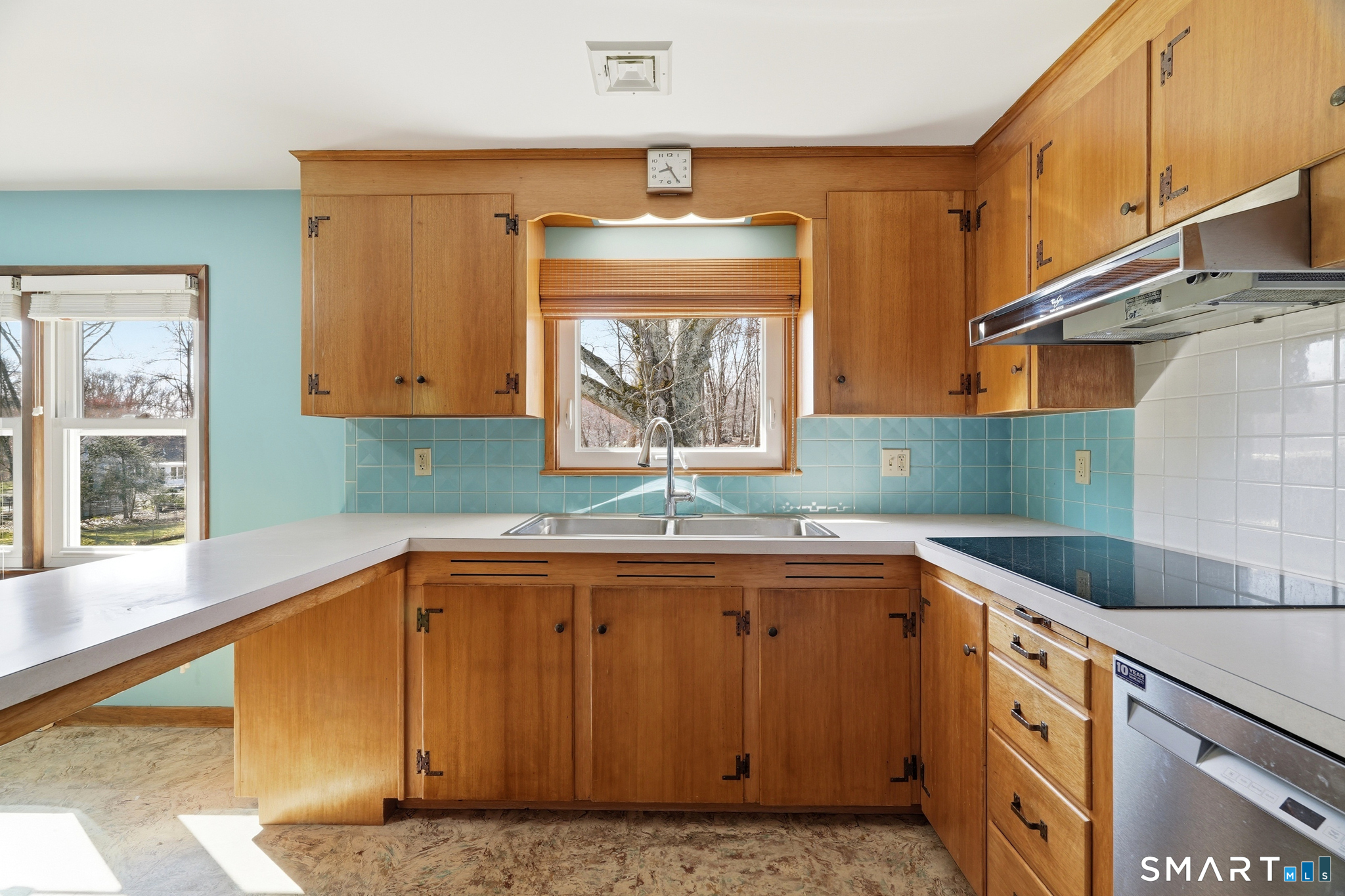 24 Rankin Court Montville CT 06382