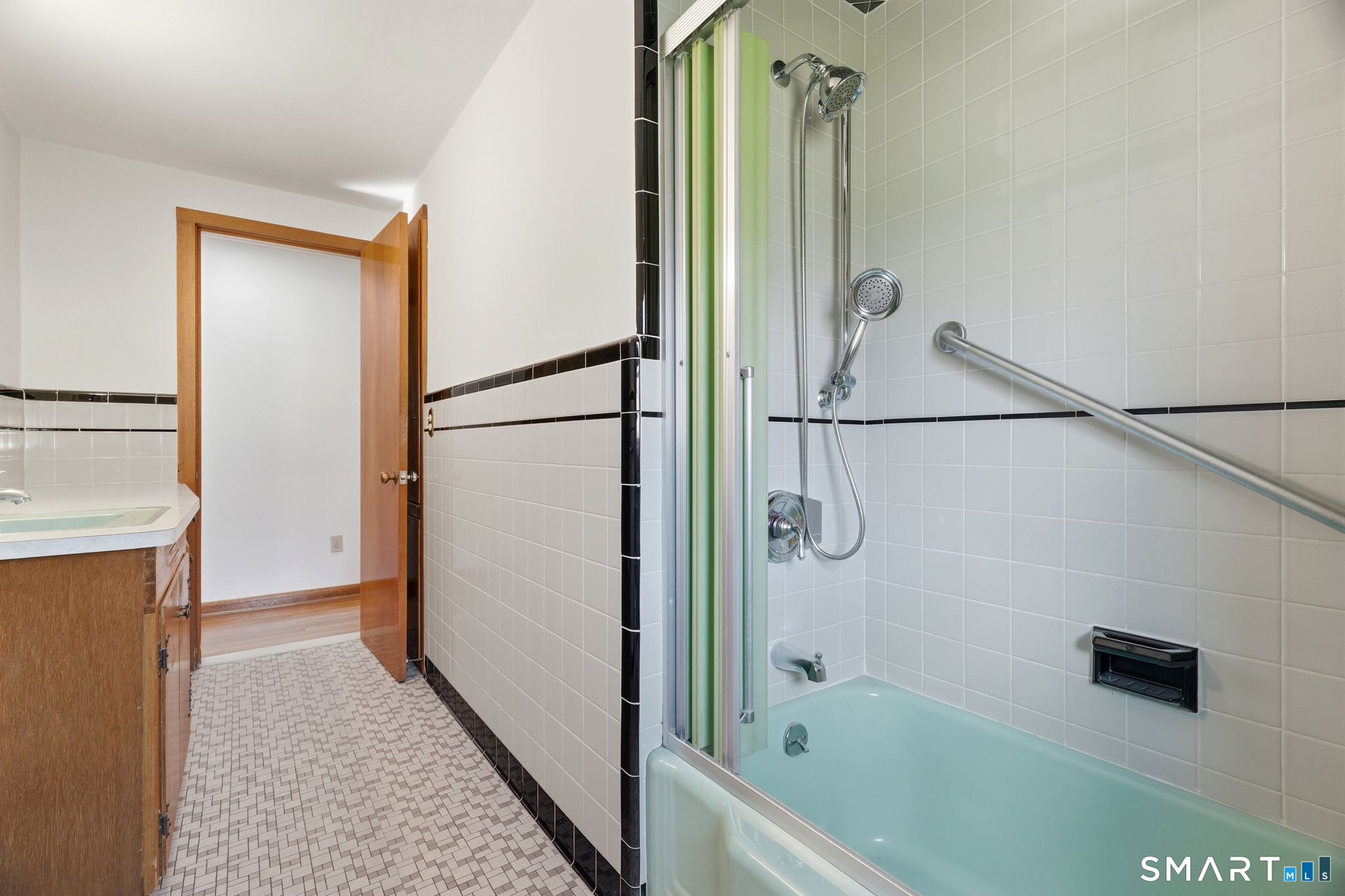 24 Rankin Court Montville CT 06382