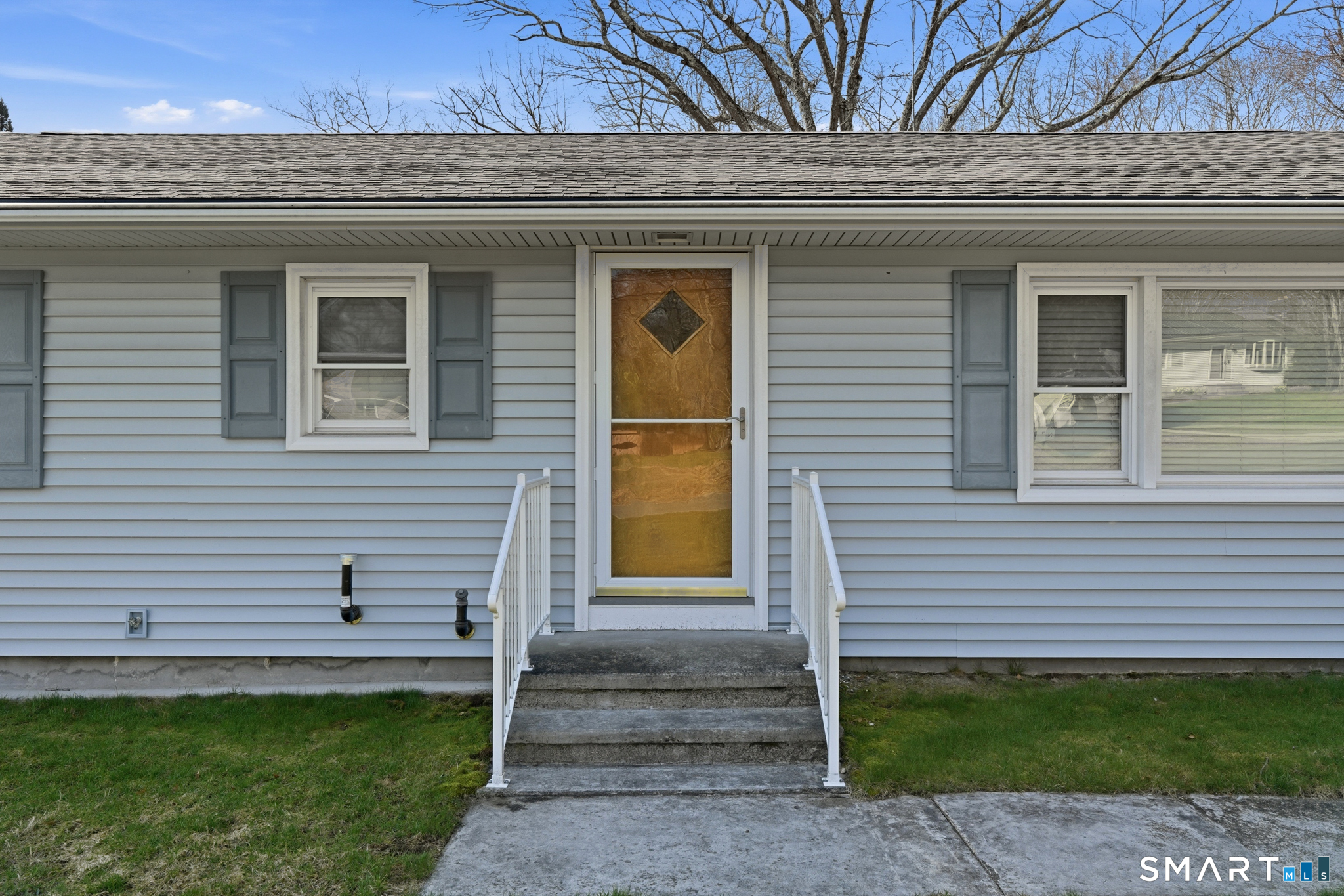 24 Rankin Court Montville CT 06382