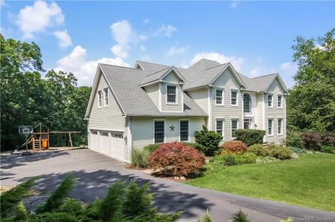 18 Winton Farm Road Newtown CT 06470