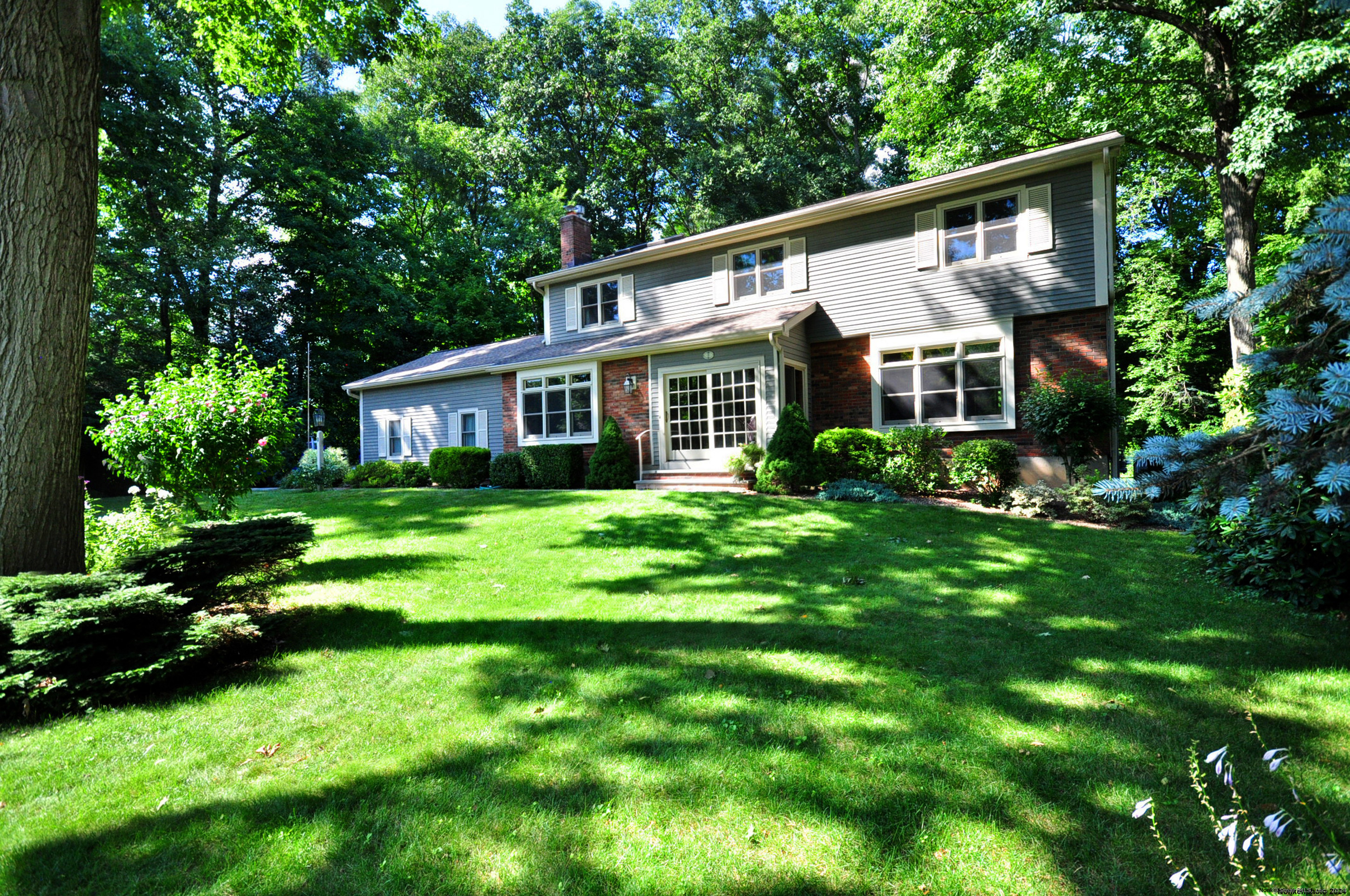 8 Drummer Drive Windsor CT 06095