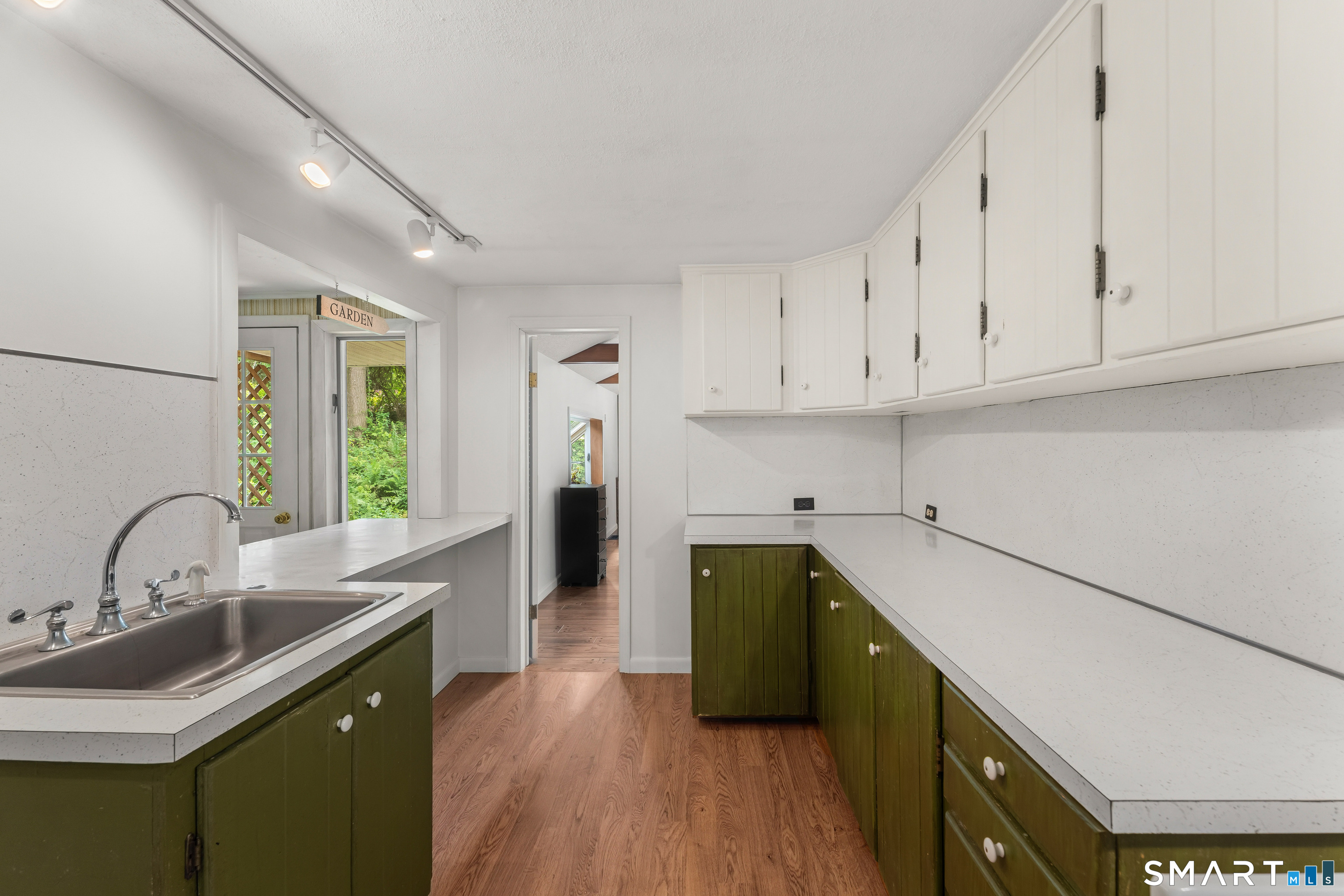8 Mixville Road Prospect CT 06712