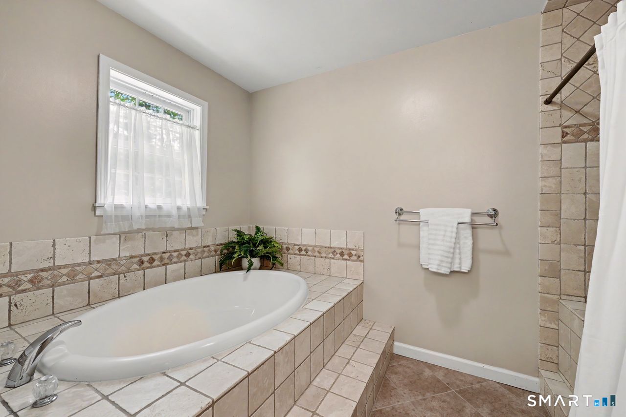 28 Goodridge Road Redding CT 06896