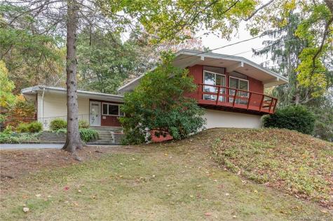 384 Huckleberry Hill Road Avon CT 06001
