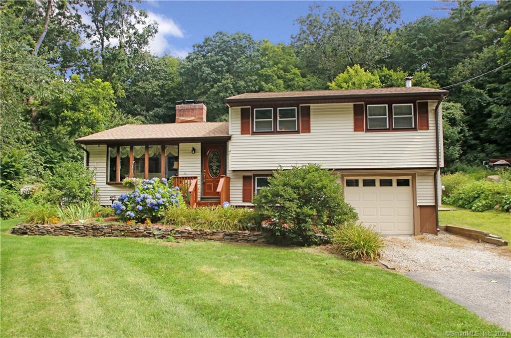 7 Cullens Hill Road Derby CT 06418