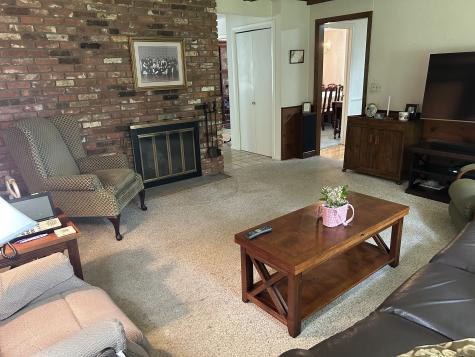 16 Round Hill Circle Naugatuck CT 06770