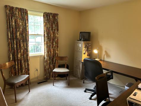 16 Round Hill Circle Naugatuck CT 06770
