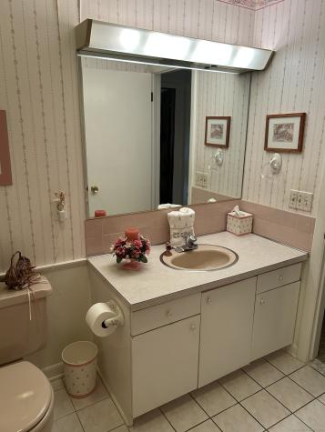 16 Round Hill Circle Naugatuck CT 06770