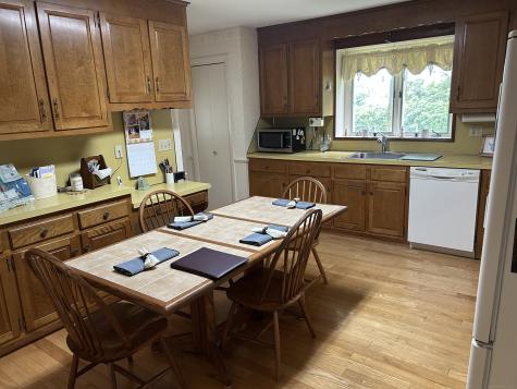 16 Round Hill Circle Naugatuck CT 06770