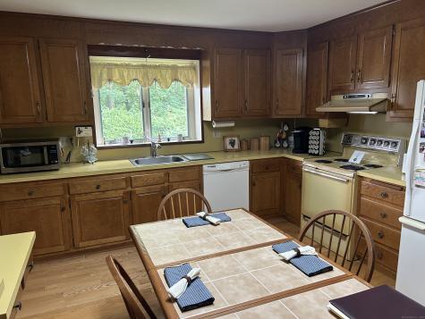 16 Round Hill Circle Naugatuck CT 06770