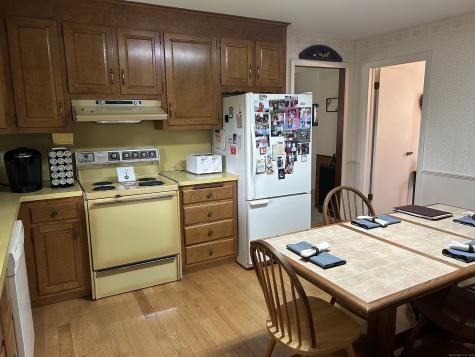 16 Round Hill Circle Naugatuck CT 06770