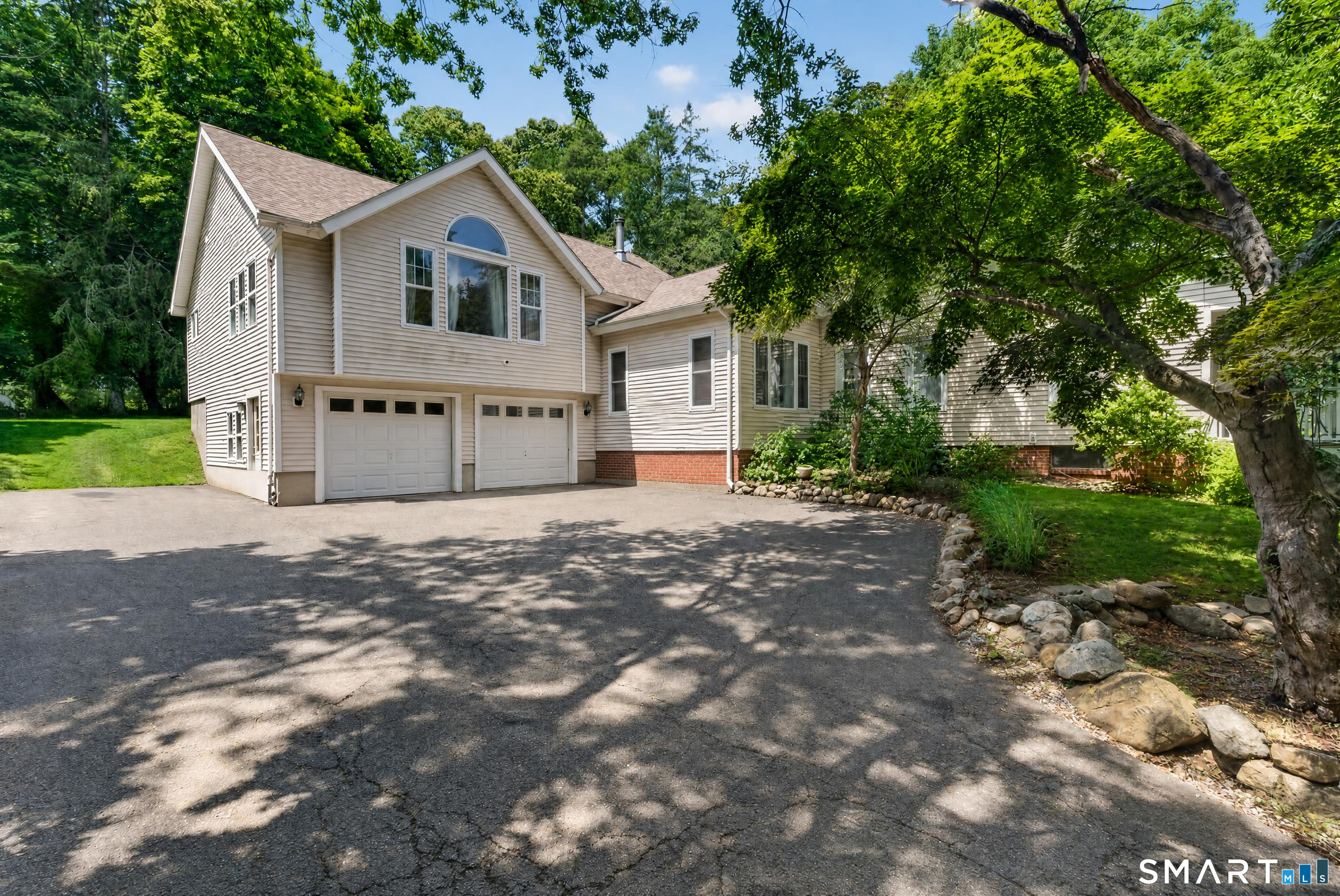 900 Racebrook Road Orange CT 06477