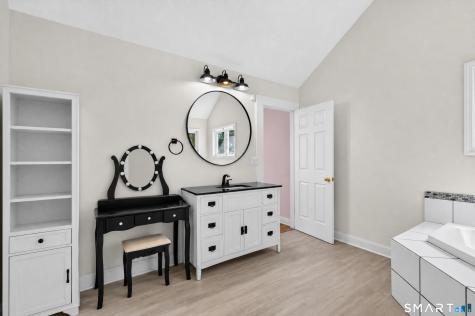 900 Racebrook Road Orange CT 06477