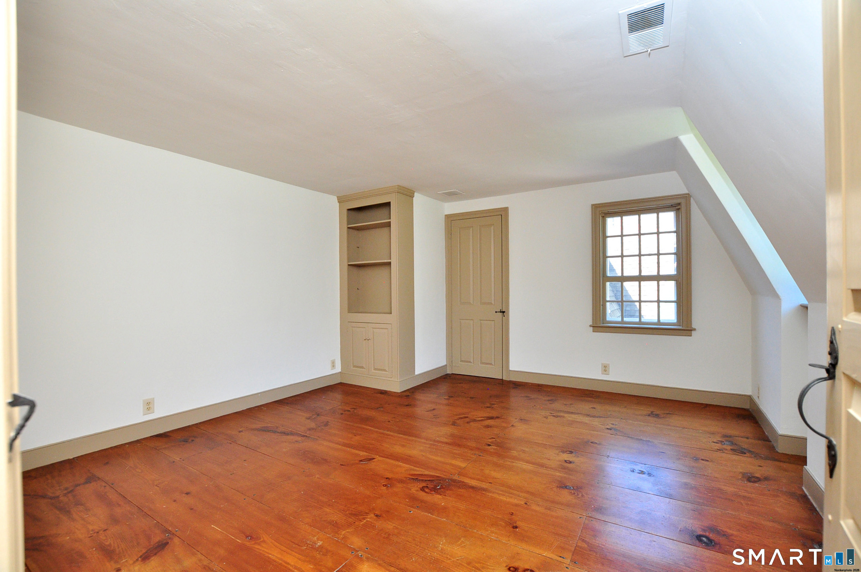712 Spring Street Manchester CT 06040