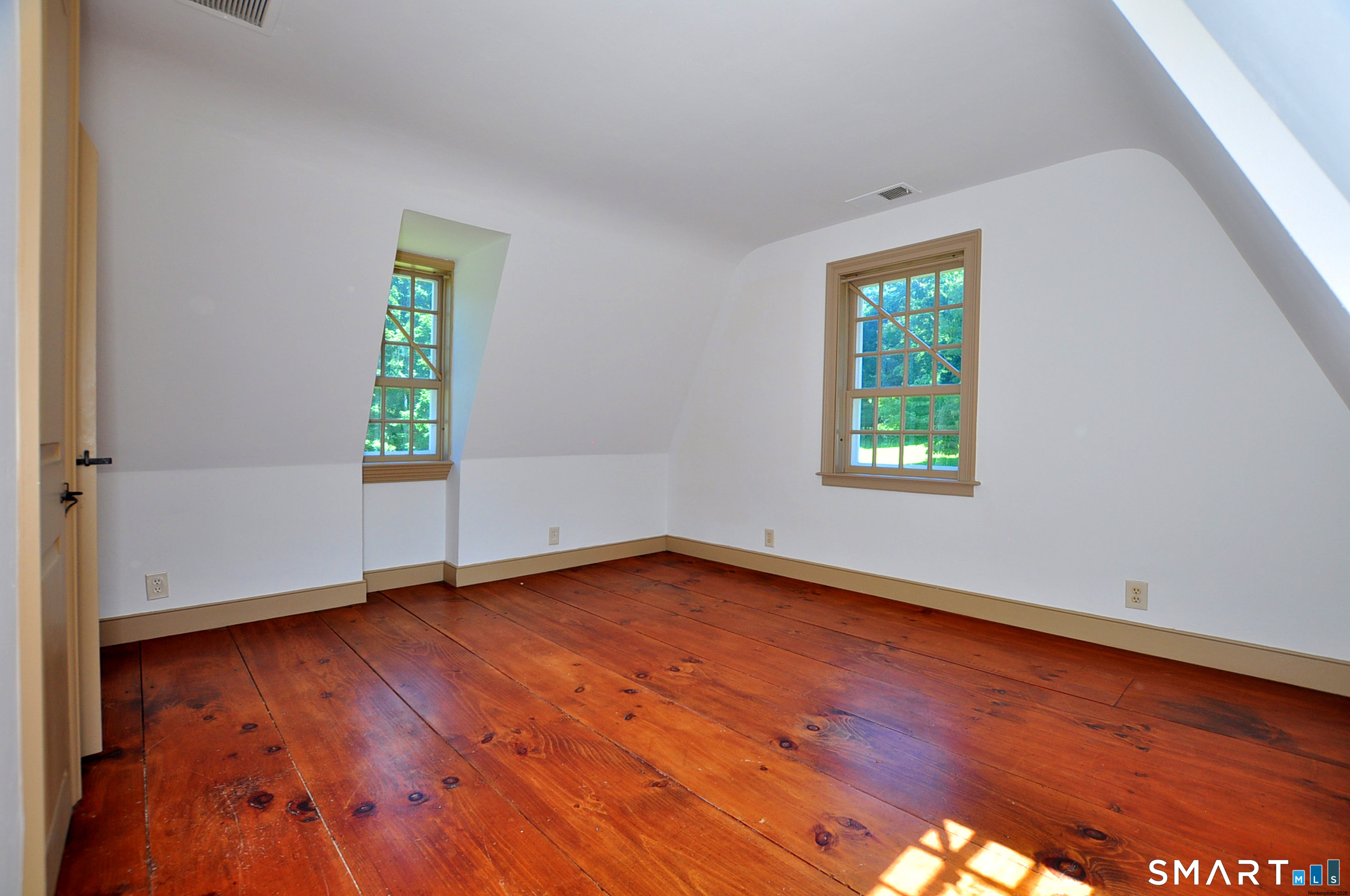 712 Spring Street Manchester CT 06040