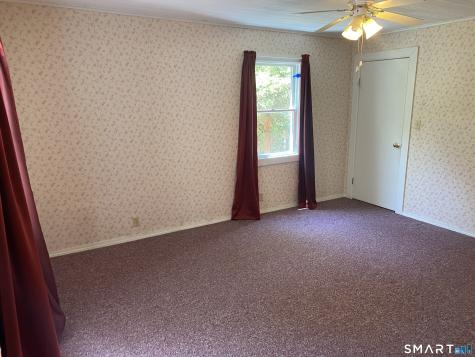 31 West Shore Drive Enfield CT 06082