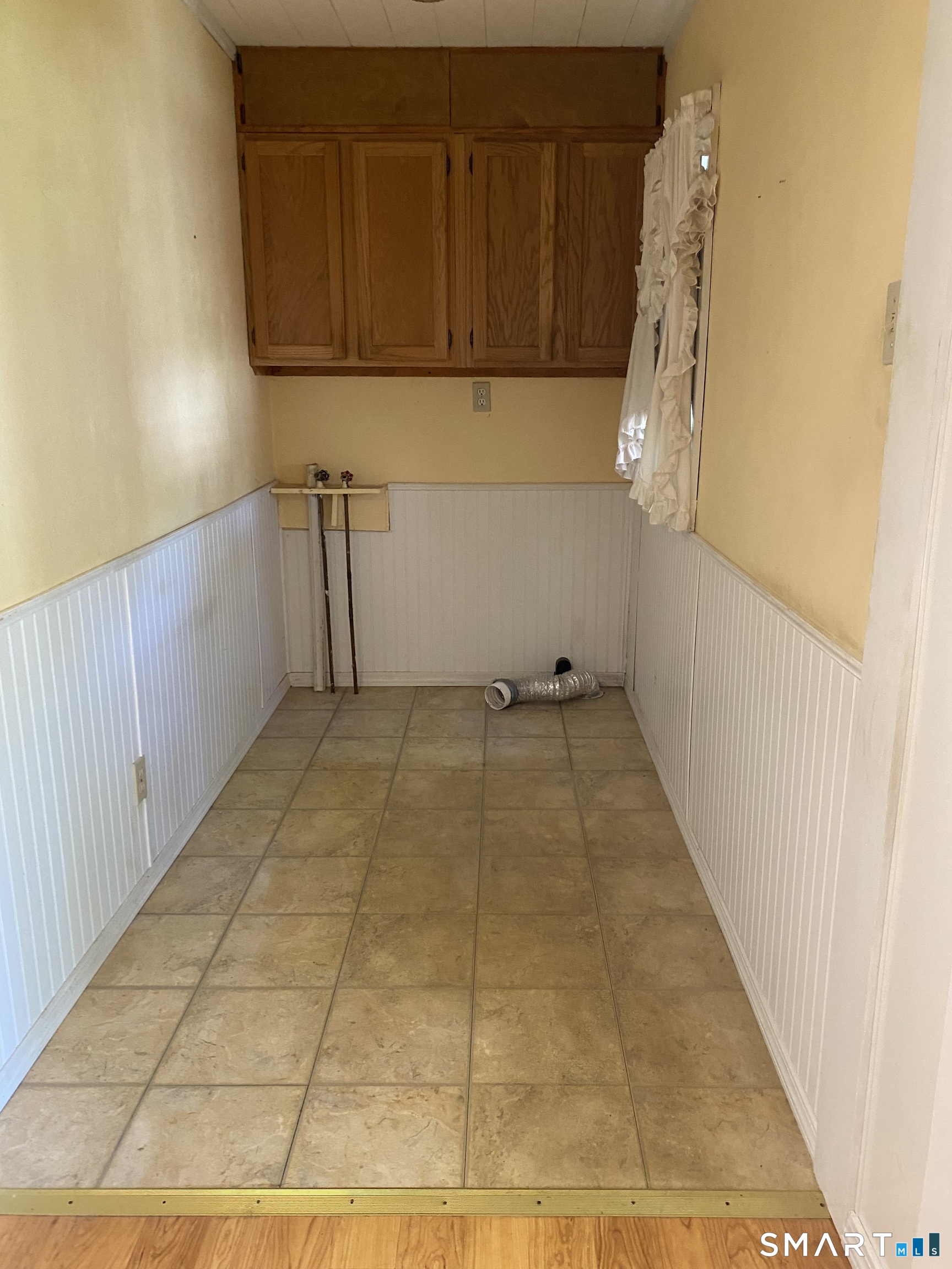 31 West Shore Drive Enfield CT 06082