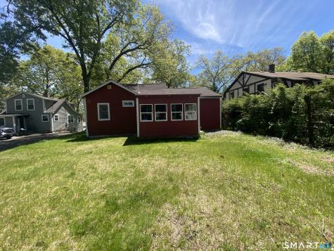 31 West Shore Drive Enfield CT 06082