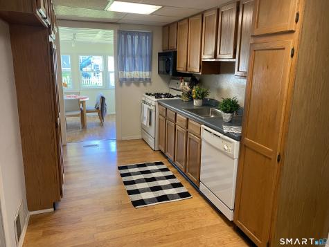 31 West Shore Drive Enfield CT 06082