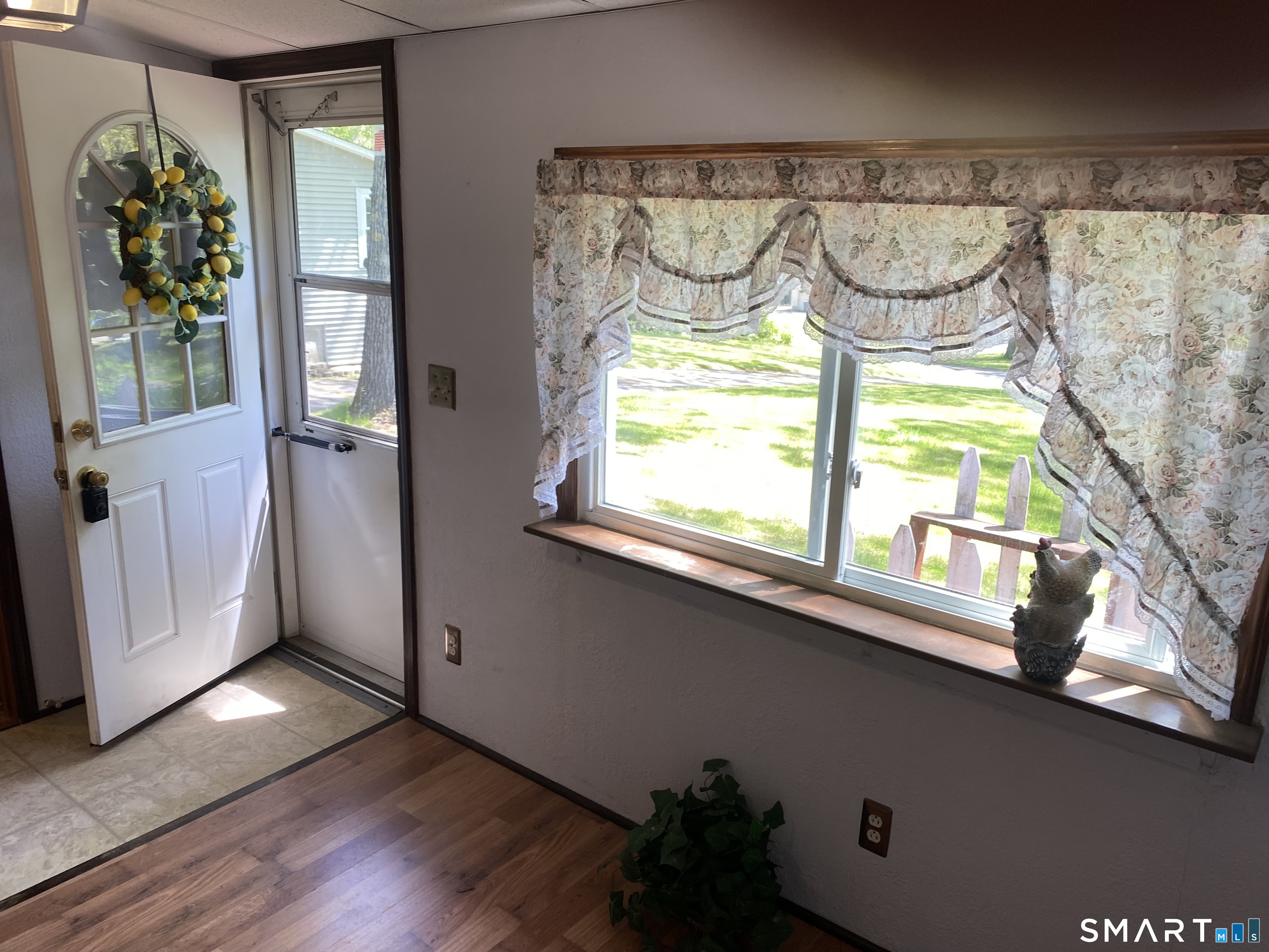 31 West Shore Drive Enfield CT 06082
