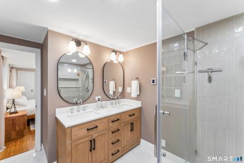 10 Metacomet Road Farmington CT 06032