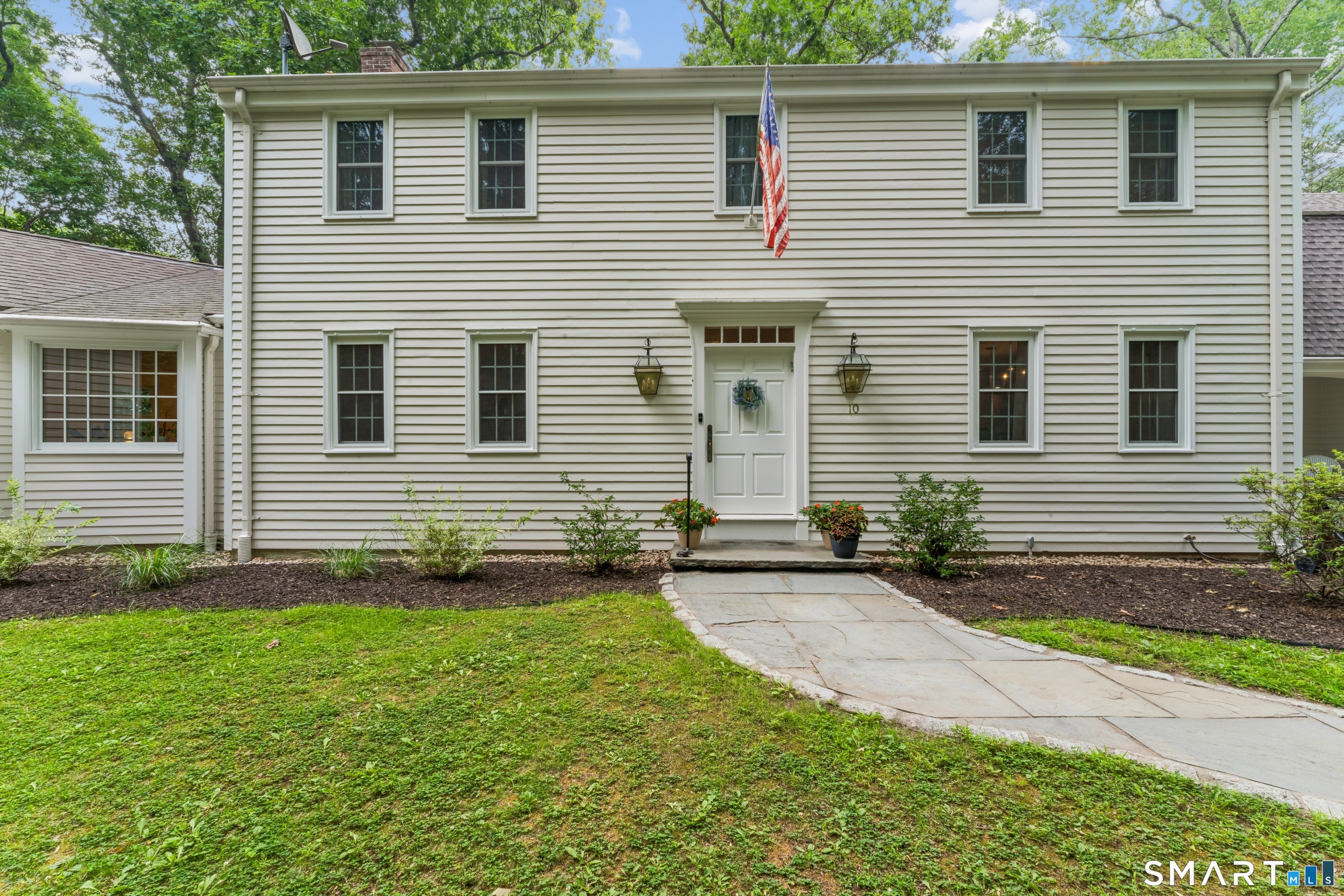 10 Metacomet Road Farmington CT 06032