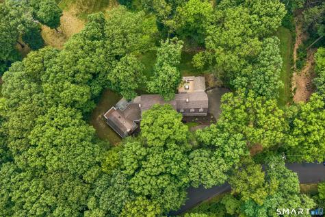 10 Metacomet Road Farmington CT 06032