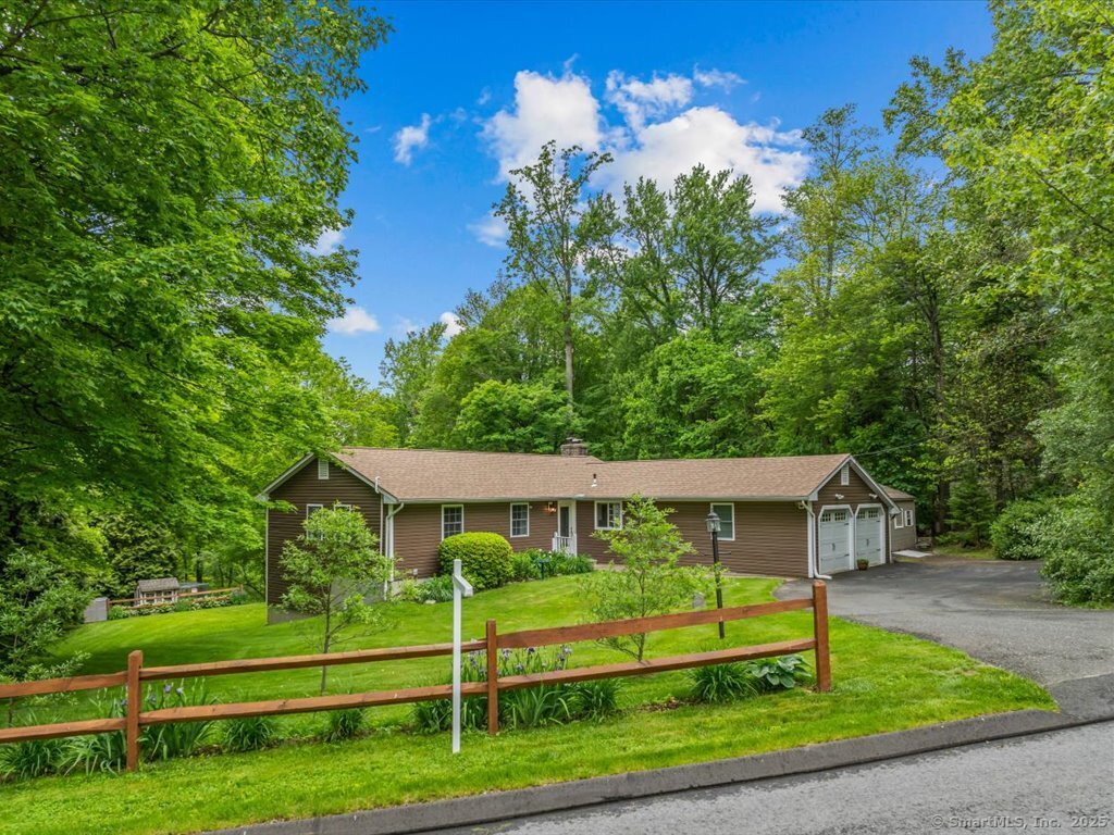 44 Perry Lane Oxford CT 06478