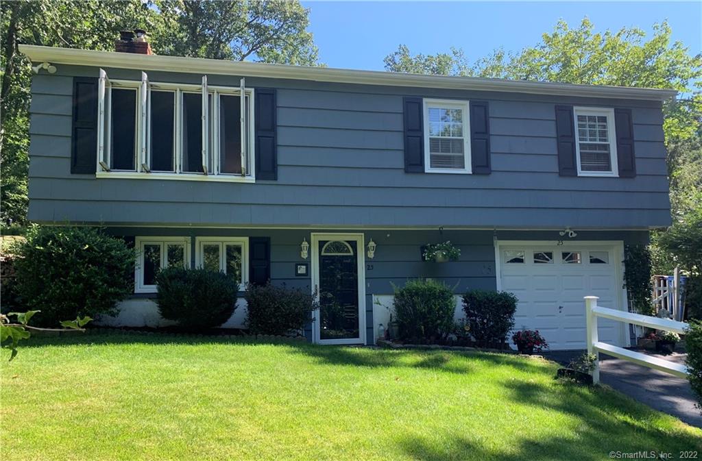 25 Kanungum Trail Shelton CT 06484