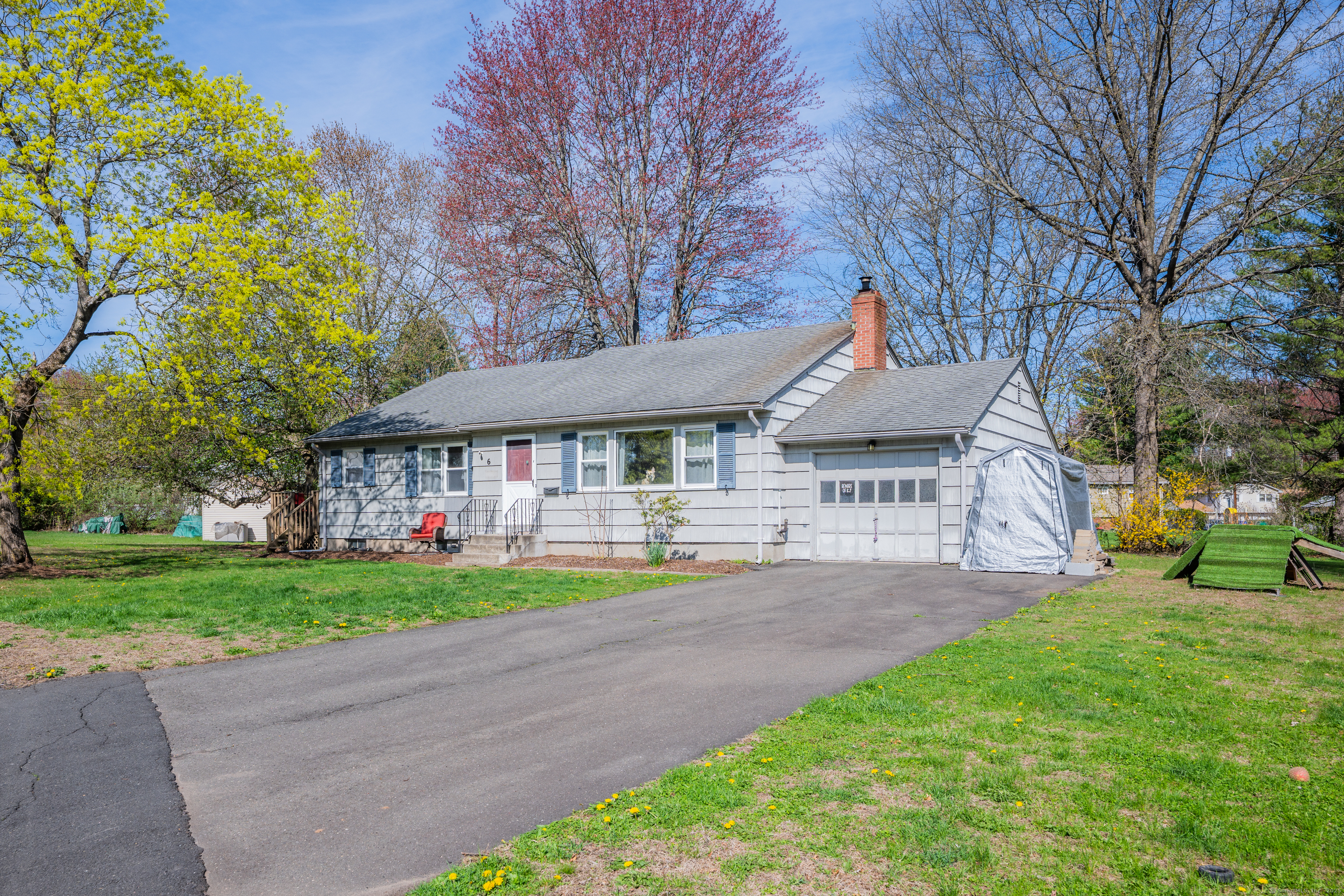 6 Greenmeadow Drive Bloomfield CT 06002