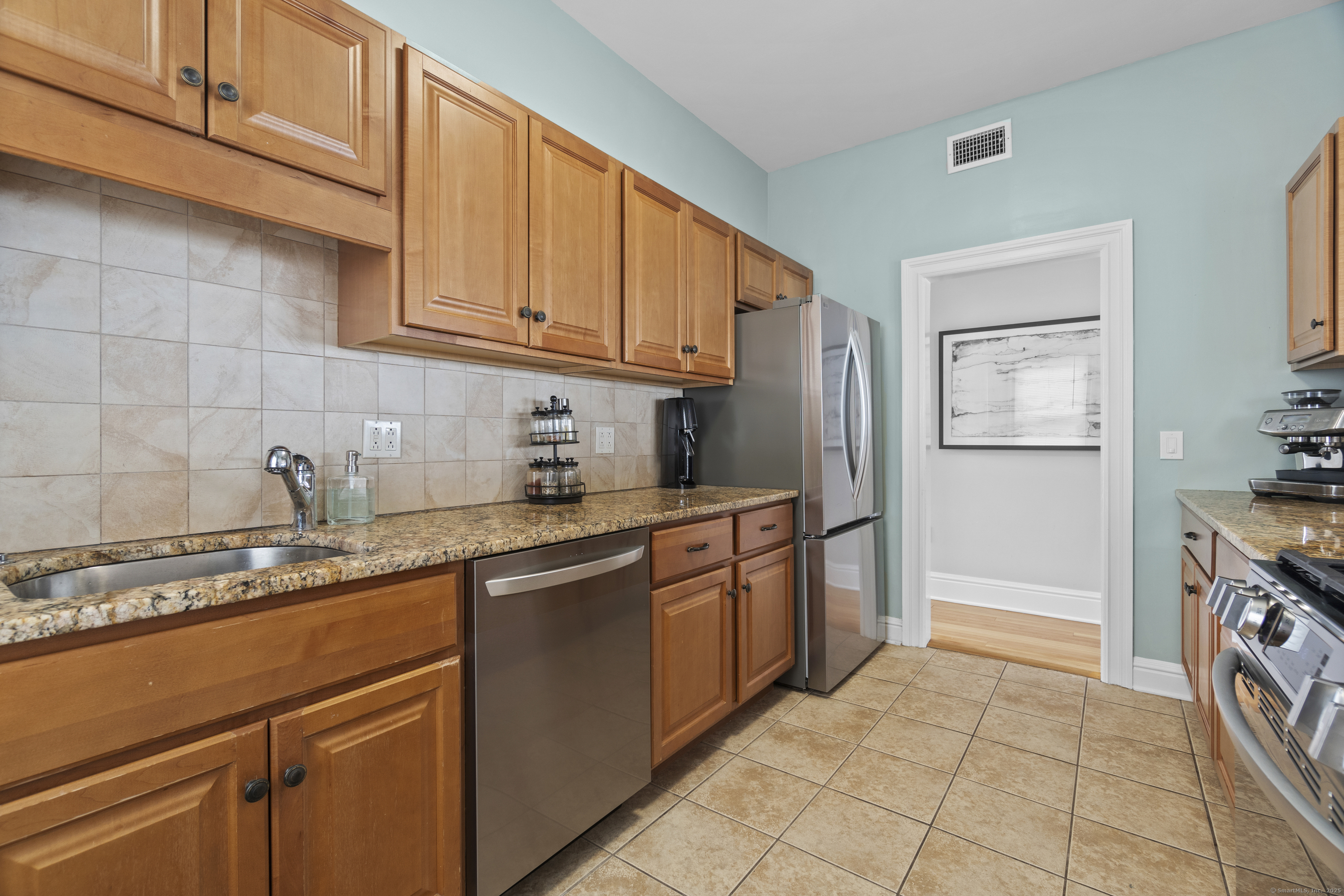 2 Jamaica Court East Haven CT 06512