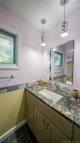 25 Coachman Pike Ledyard CT 06339